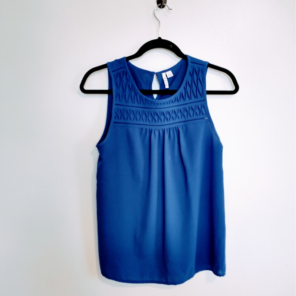 Blue sleeveless tank blouse from Elle, size small